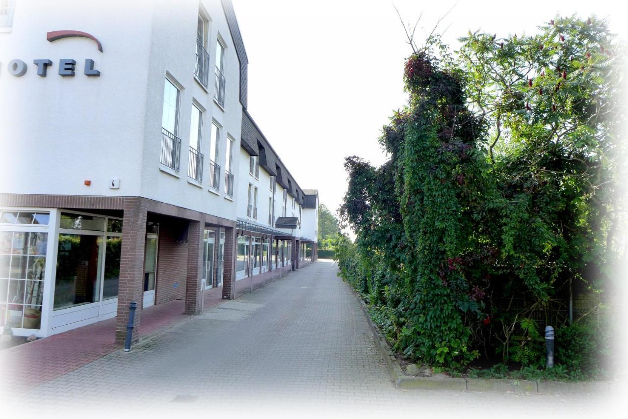 Hotel Lindenberger Hof Аренсфельде Екстер'єр фото
