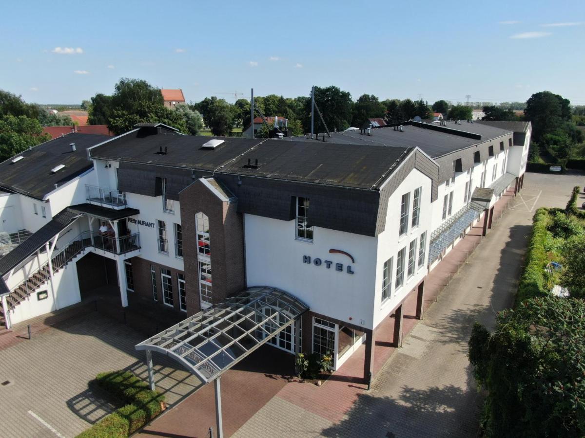 Hotel Lindenberger Hof Аренсфельде Екстер'єр фото
