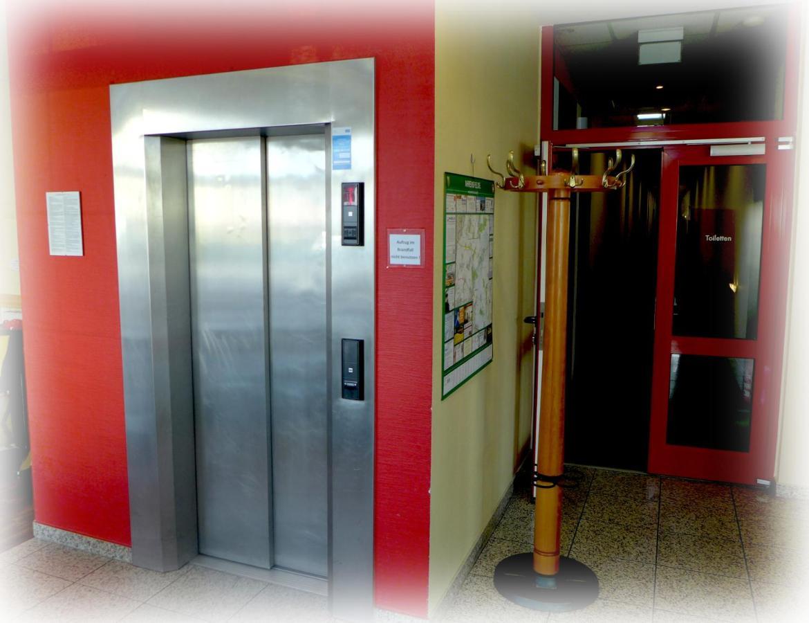 Hotel Lindenberger Hof Аренсфельде Екстер'єр фото